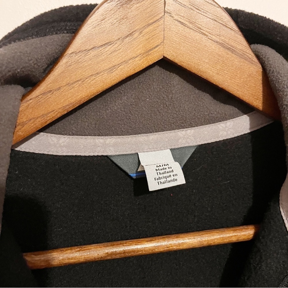 MEC Black Zip Up Polartec Fleece Jacket. Size Medium. - Picture 6 of 12